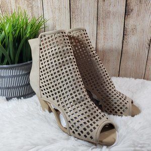 VINTAGE BY JEFFREY CAMPBELL Women's 9 Tan Solid Caged, Open Toe, Retain Heels